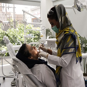کلینیک دندانپزشکی دکتر بیابانی